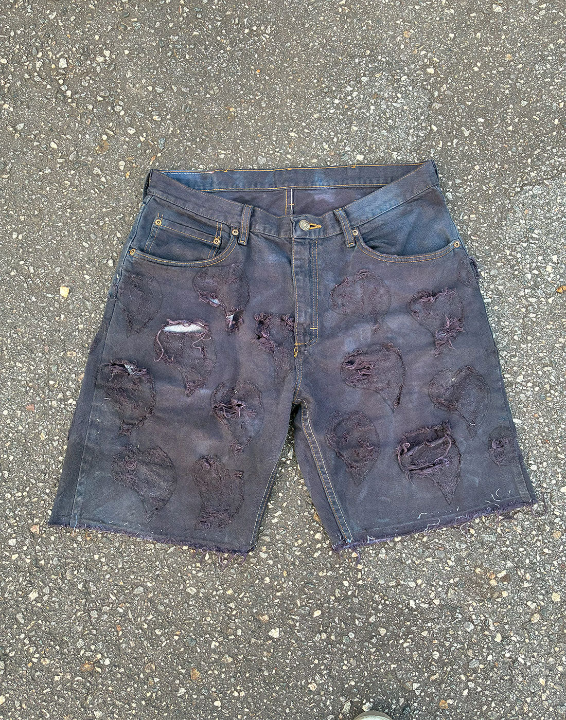 Black distressed shorts 32